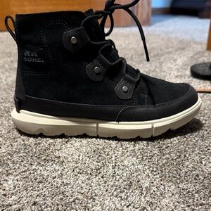 Sorel Black Lace-Up Waterproof Boots with Cream Sole